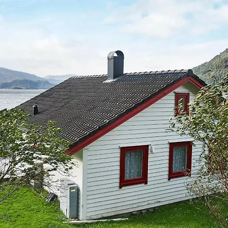 7 Person In * Selje