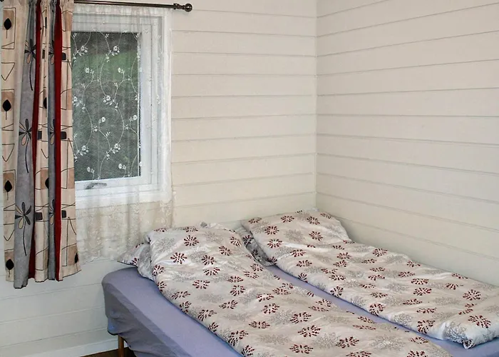 7 Person In Selje-by Traum *