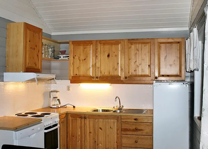 7 Person In Selje-by Traum * Selje