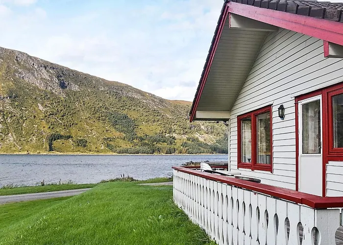 Semesterbostad 7 Person In Selje-by Traum