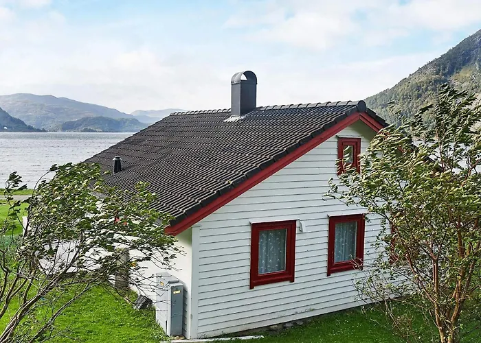 Semesterbostad 7 Person In Selje-by Traum Selje